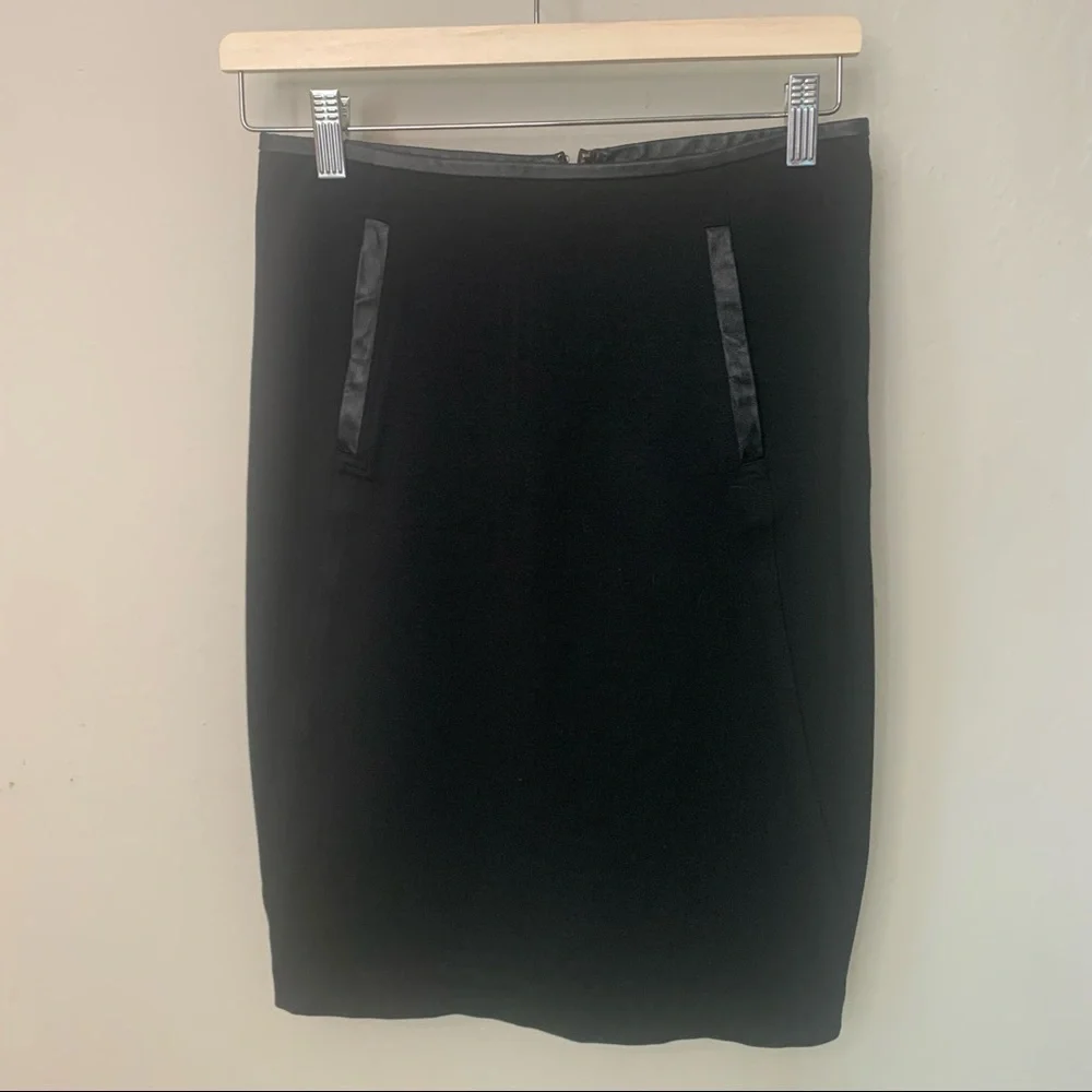 VINCE Black Ponte Knit Pencil Skirt Stretch Size 0